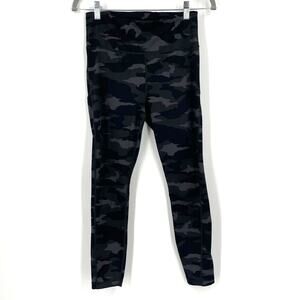 Athleta Black Camo Leggings Crop Length Size Small